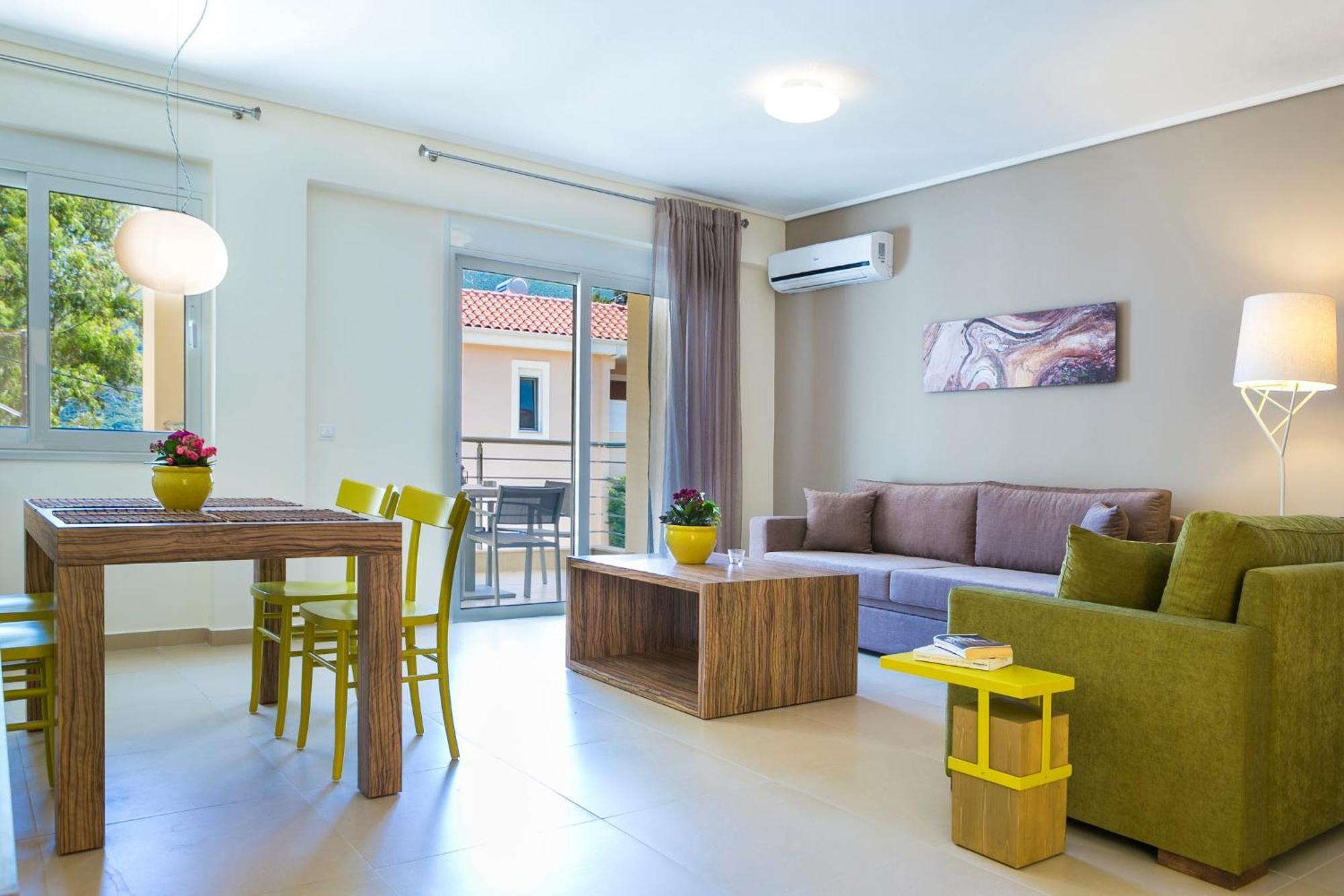 Meliti Waterfront Suites Karavomylos Zewnętrze zdjęcie