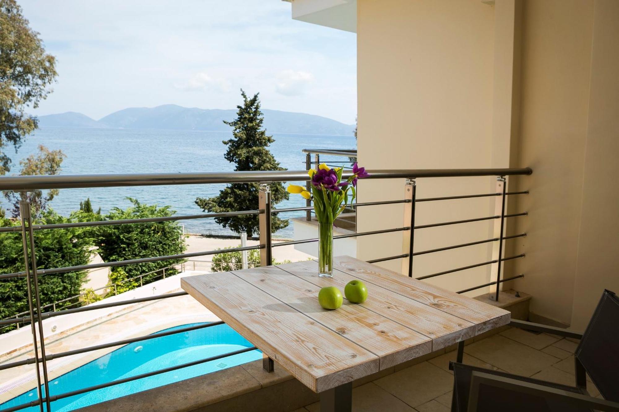 Meliti Waterfront Suites Karavomylos Zewnętrze zdjęcie