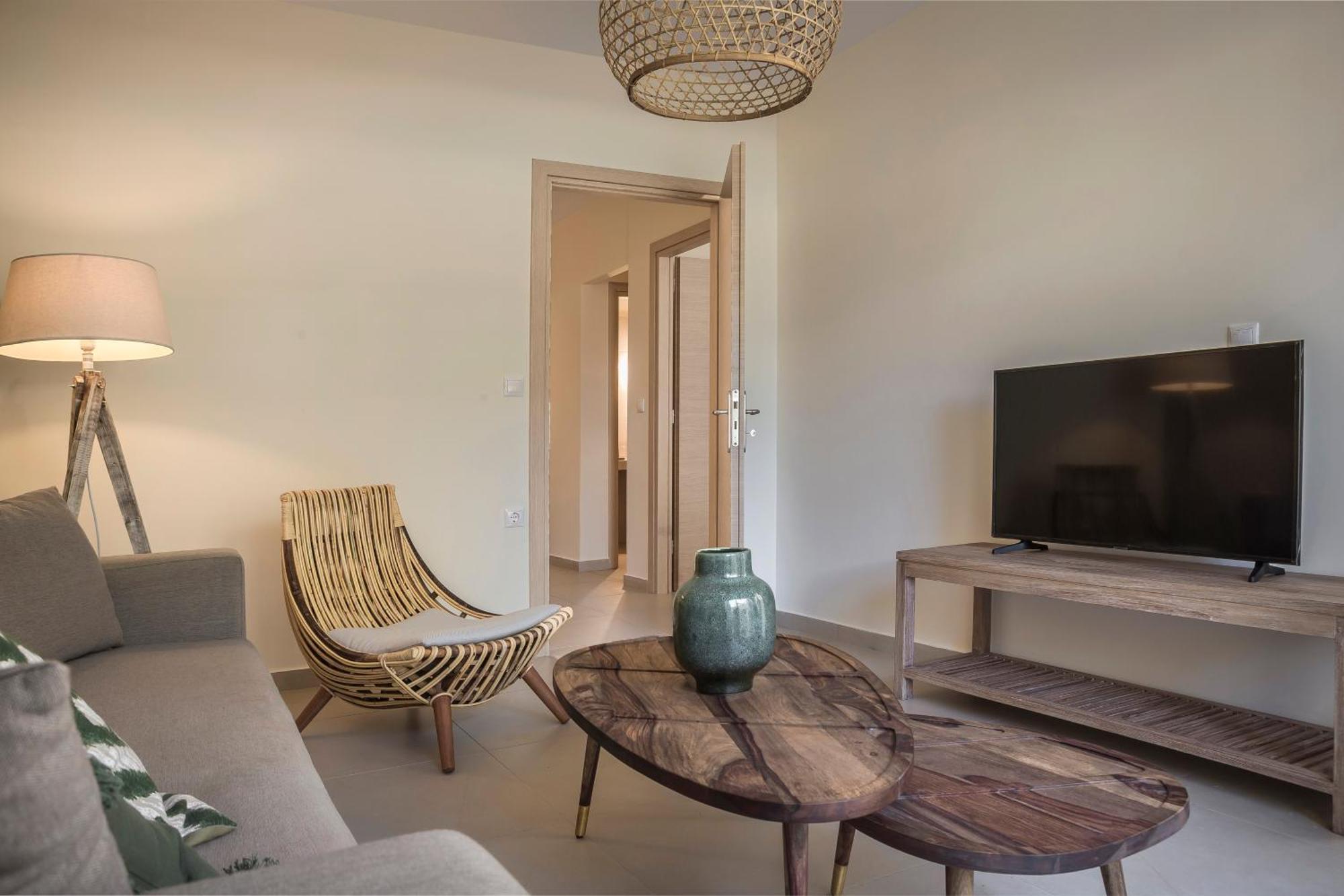 Meliti Waterfront Suites Karavomylos Zewnętrze zdjęcie